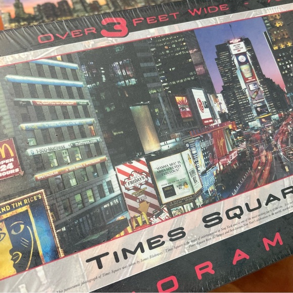 NWT Buffalo Games Panoramic Puzzles NY Times Square and Chicago Skyline - Picture 4 of 13